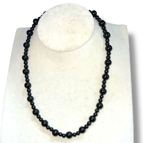 18-Inch Vintage Black Glass Bead Necklace with Toggle Clasp - Picture 1 of 8